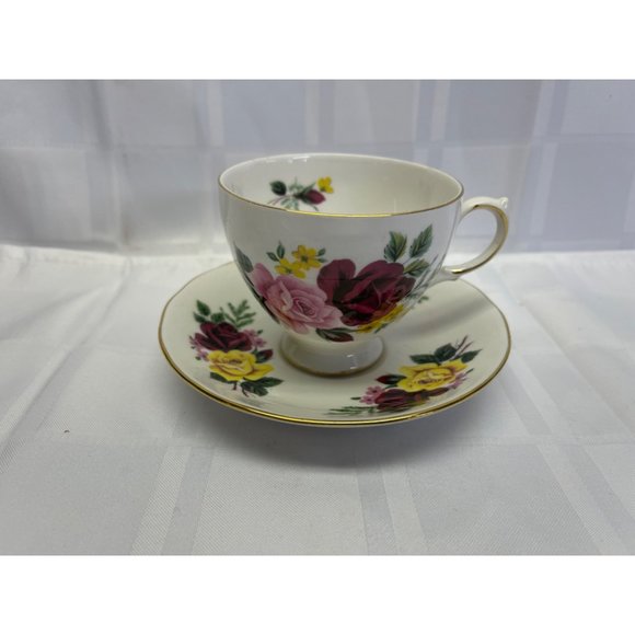 Queen Anne Teacup Saucer Set Vintage Bone China England Deep Red Yellow floral - Picture 1 of 5